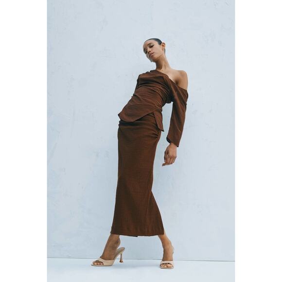 Zara Ruched Asymmetrical Top - Picture 15 of 16